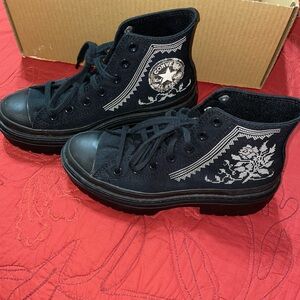 Black Custom Converse with Comfort insoles and Lug heels 8 no box